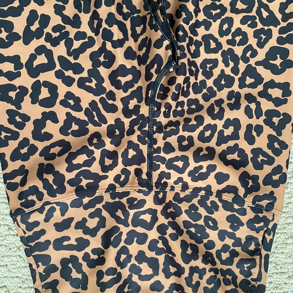 Beach Riot leopard leggings - Picture 4 of 4